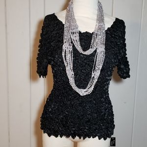 Never worn super stretchy top w/ accessory